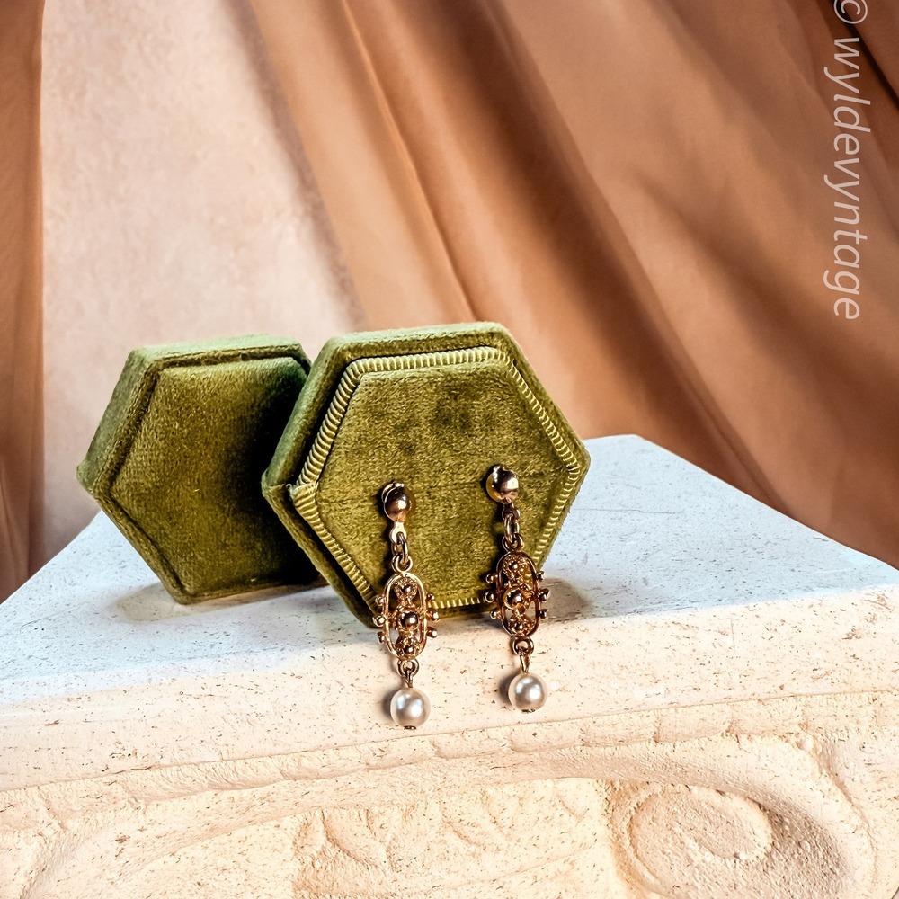 Sarah Coventry Elegant Faux‎ Pearl Drop Sarah Coventry Vintage Earrings